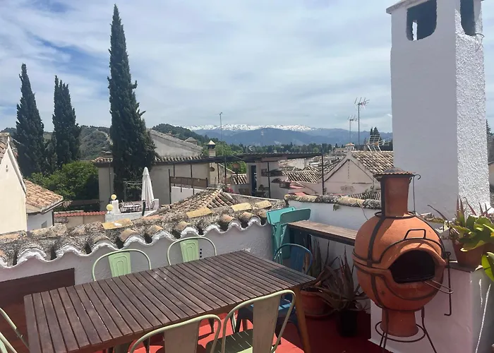 Cosy House, Sunny Terrace, Amazing Views & Outdoor Bathtub!