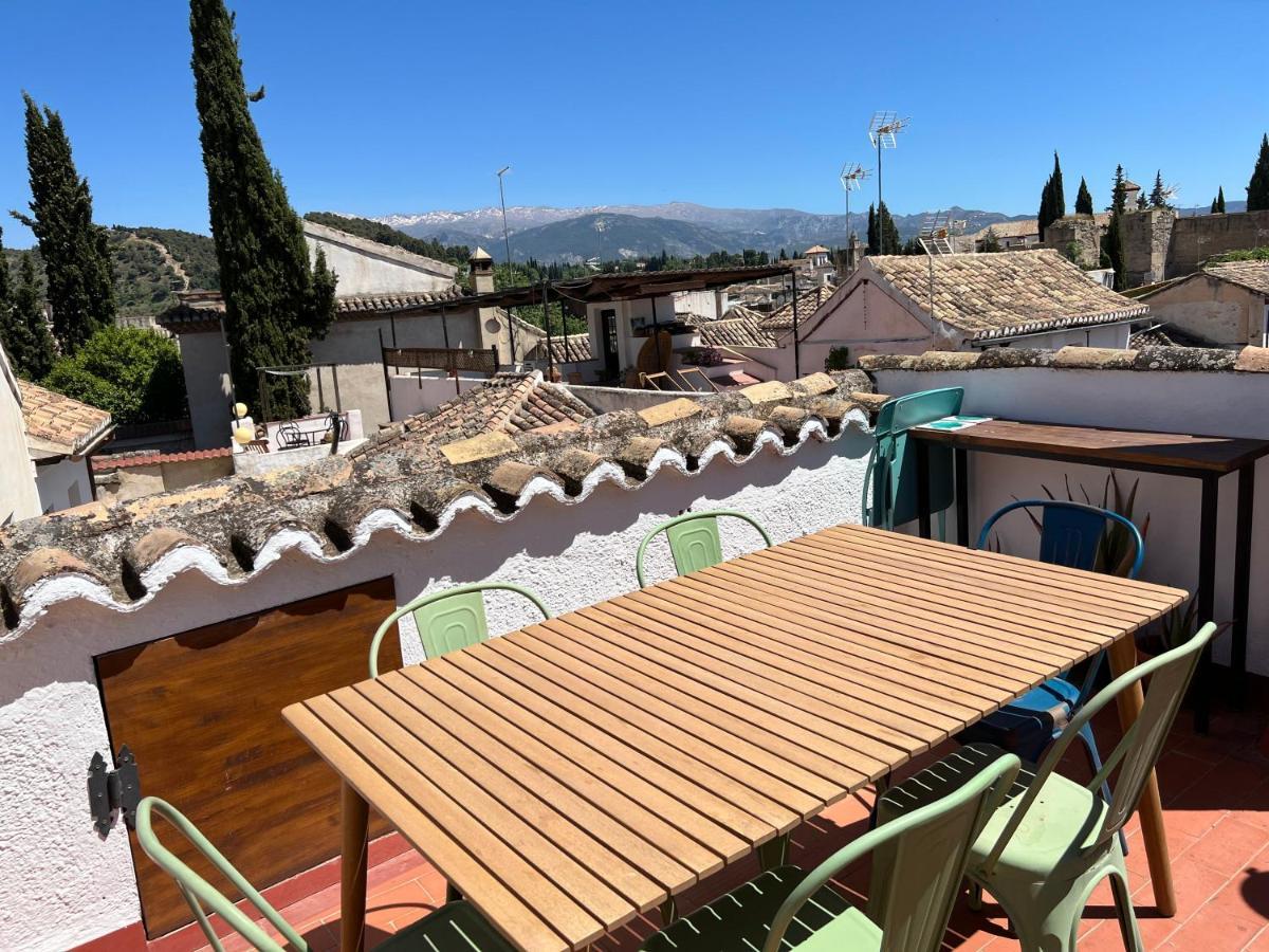 Cosy House, Sunny Terrace, Amazing Views & Outdoor Bathtub!
