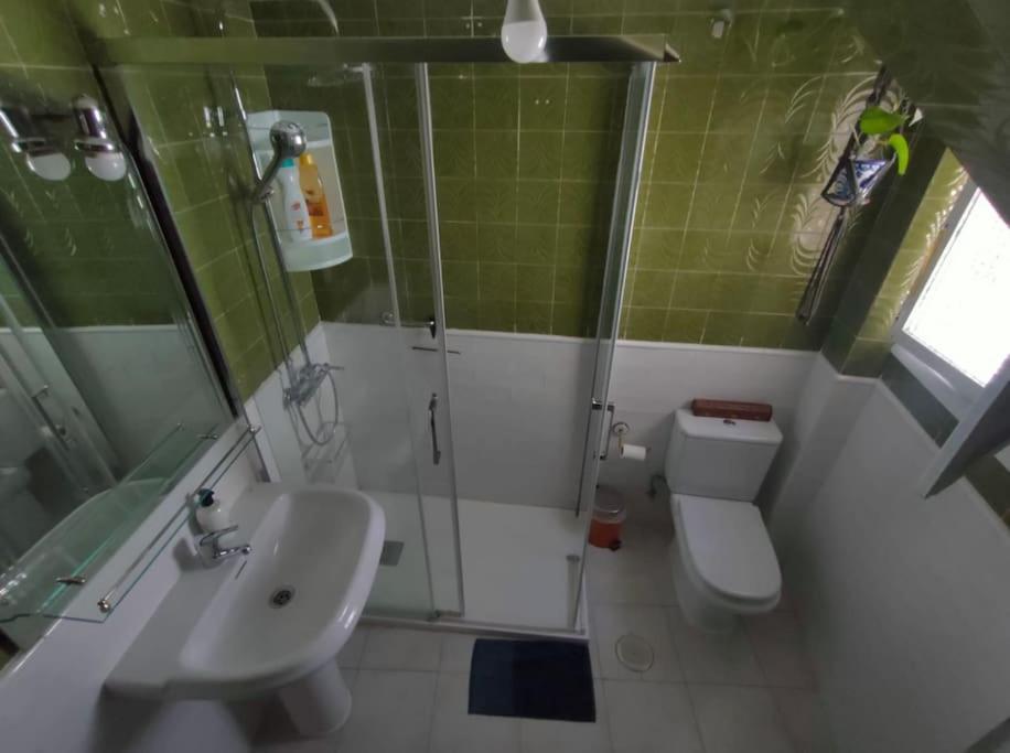 Cosy House, Sunny Terrace, Amazing Views & Outdoor Bathtub! Holiday home