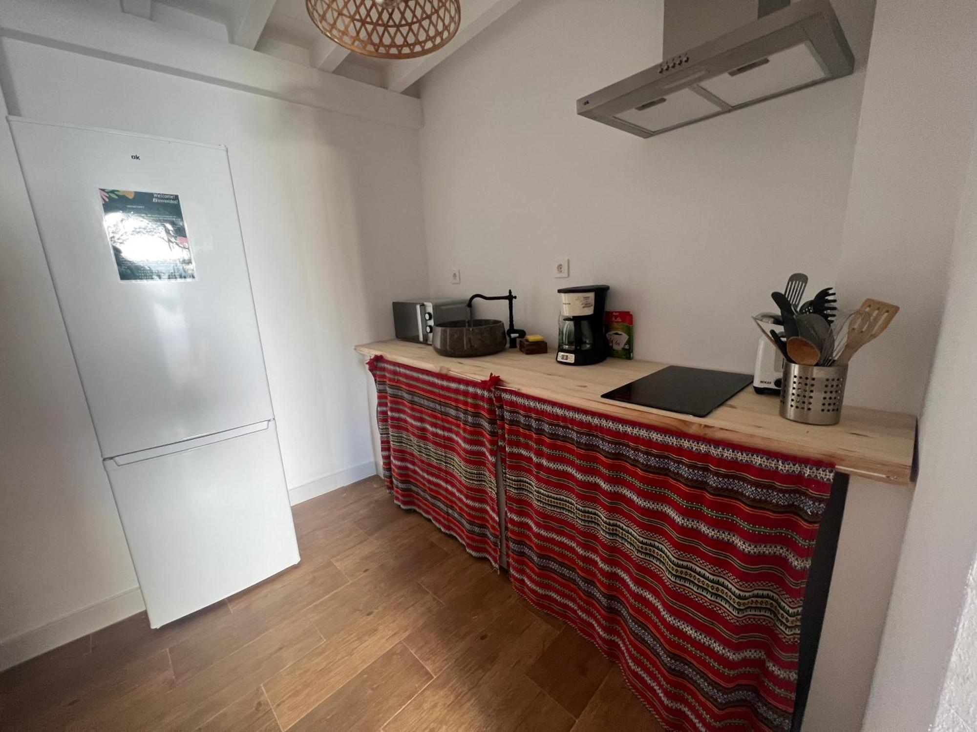 Cosy House, Sunny Terrace, Amazing Views & Outdoor Bathtub! * Granada